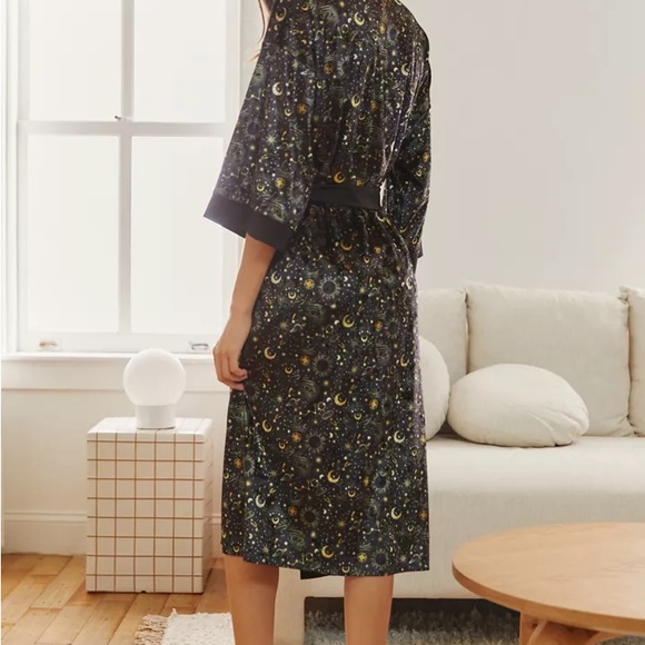 Velvet Lingerie Robe - Picture 2 of 4